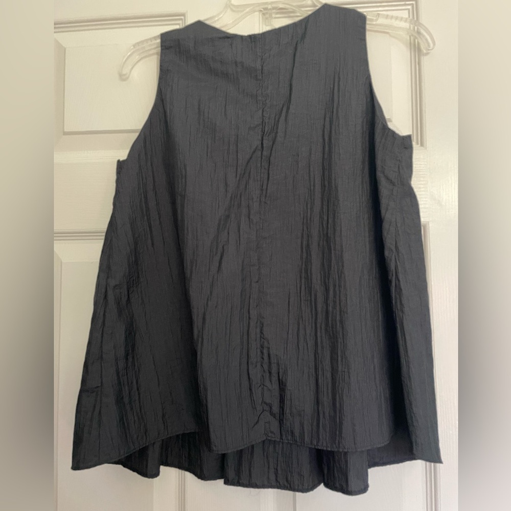 Taffeta like Black Sleeveless Top with Pearl Detail - Picture 2 of 3